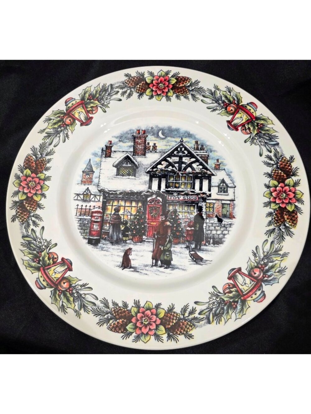Royal Stafford CHRISTMAS TOY SHOP Dinner Plate 11"dia shoppers by store window